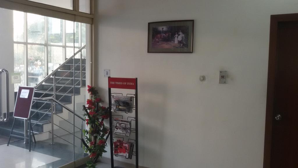 Hotel Sunrise Inn Lucknow Eksteriør bilde