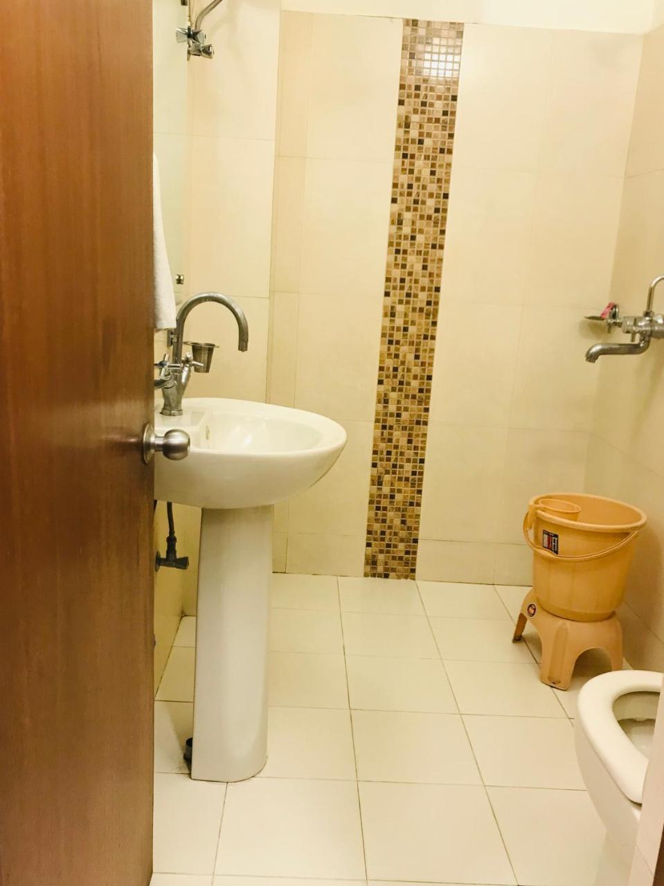 Hotel Sunrise Inn Lucknow Eksteriør bilde