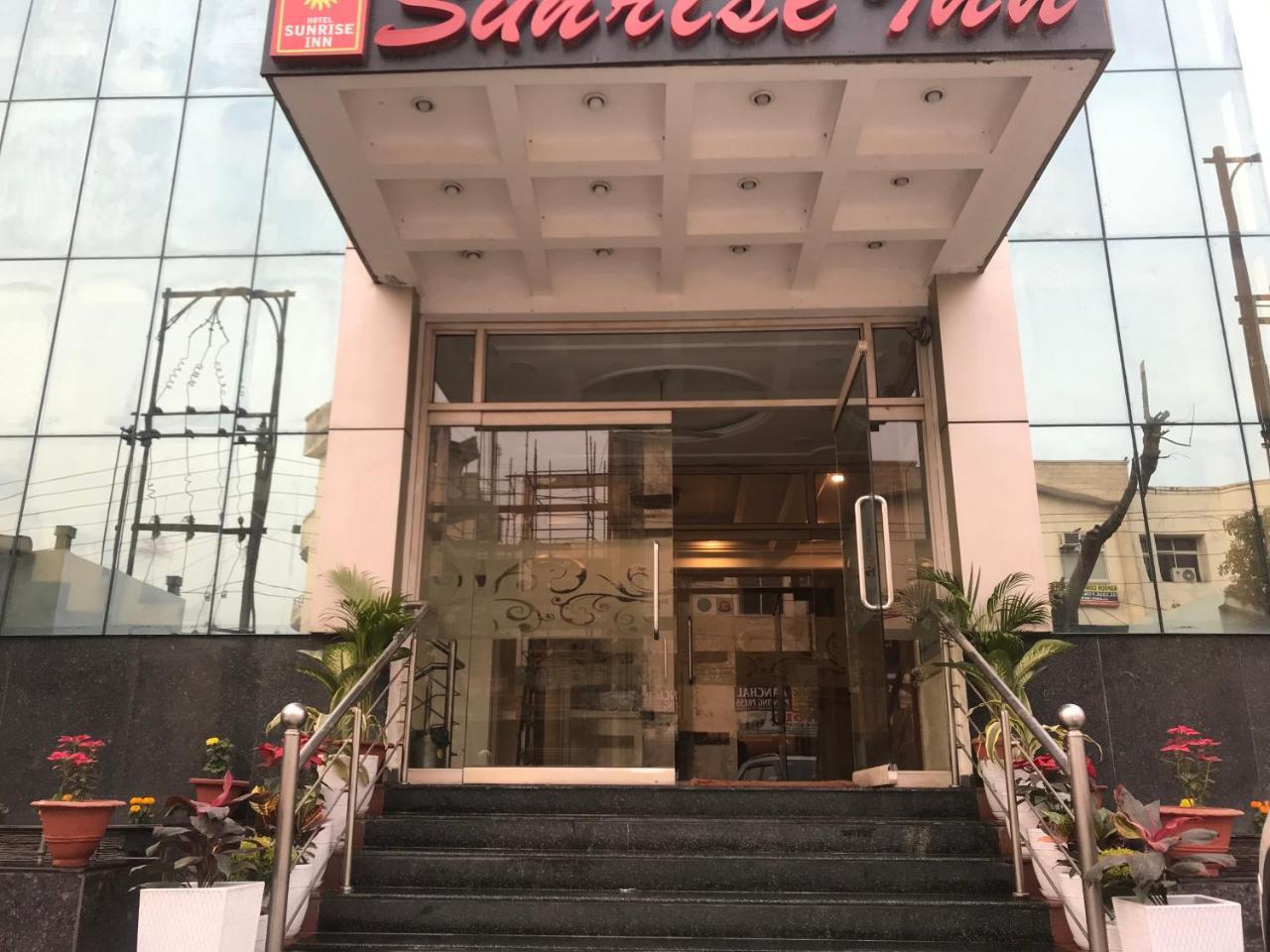 Hotel Sunrise Inn Lucknow Eksteriør bilde
